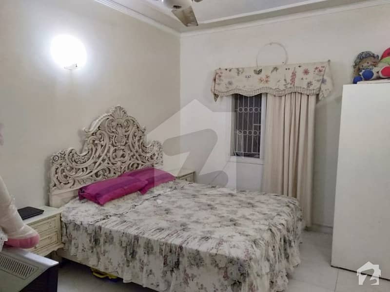 نارتھ ناظم آباد ۔ بلاک ایم نارتھ ناظم آباد کراچی میں 2 کمروں کا 4 مرلہ فلیٹ 42 لاکھ میں برائے فروخت۔