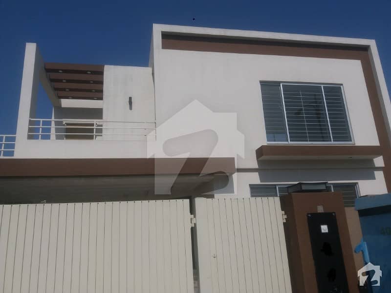 1 Kanal Upper Portion House Available For Rent