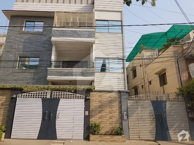 خالد بِن ولید روڈ کراچی میں 4 کمروں کا 16 مرلہ بالائی پورشن 4.5 کروڑ میں برائے فروخت۔