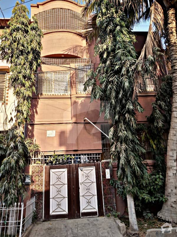 گلستانِِ جوہر ۔ بلاک 4 گلستانِ جوہر کراچی میں 3 کمروں کا 4 مرلہ مکان 2.35 کروڑ میں برائے فروخت۔