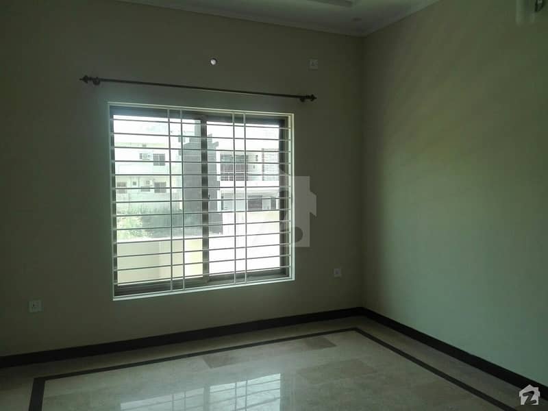 Single Storey House Is Available For Sale