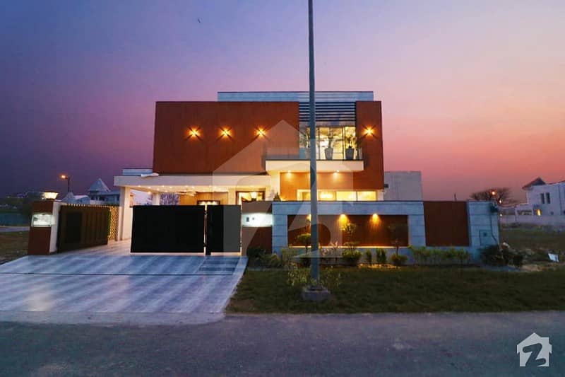 1 kanal Brand New Designer House For Rent Near Giga Mall