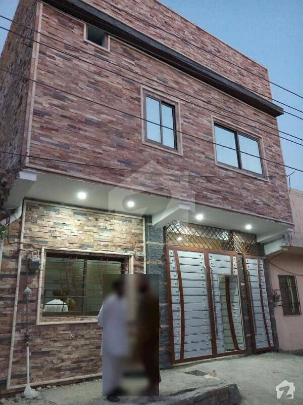 پولیس المحافظ کالونی ناوا کیلی روڈ کوئٹہ میں 6 کمروں کا 5 مرلہ مکان 1.15 کروڑ میں برائے فروخت۔