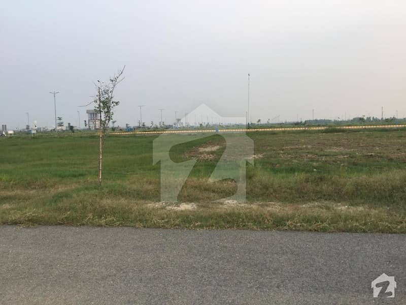 Near To Park  Main Road 1 Kanal Plot For Sale At Prime Location In Low Price