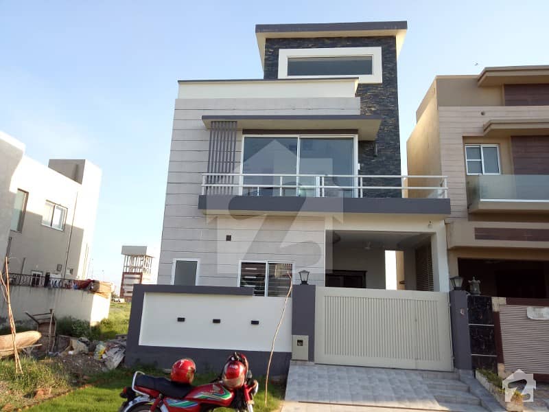 5 Marla Brand New House Available For sale in Lahore DHA Phase 6