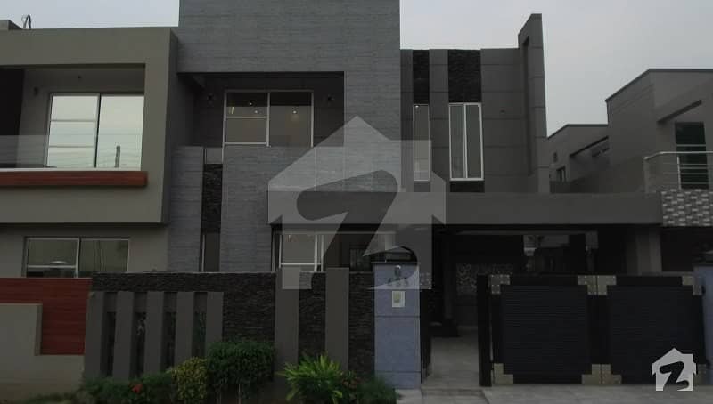 10 Marla Brand New Owner Built Luxury Villa For Sale In State Life Phase 1