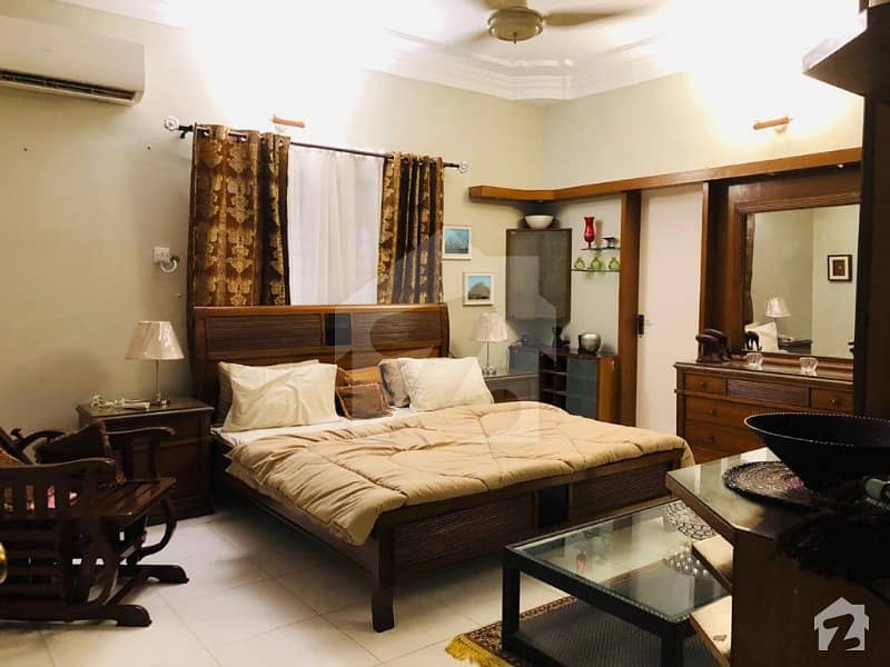 باتھ آئی لینڈ کراچی میں 4 کمروں کا 10 مرلہ مکان 2.25 لاکھ میں کرایہ پر دستیاب ہے۔