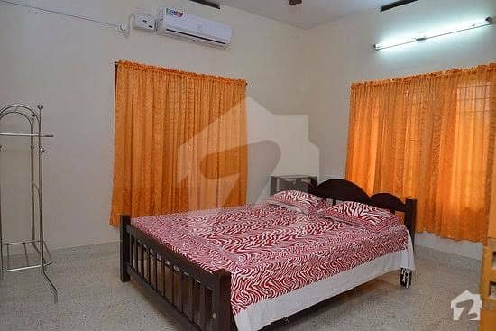 Ac Wi-fi Furnished Room Available For Rent At Gulberg 3