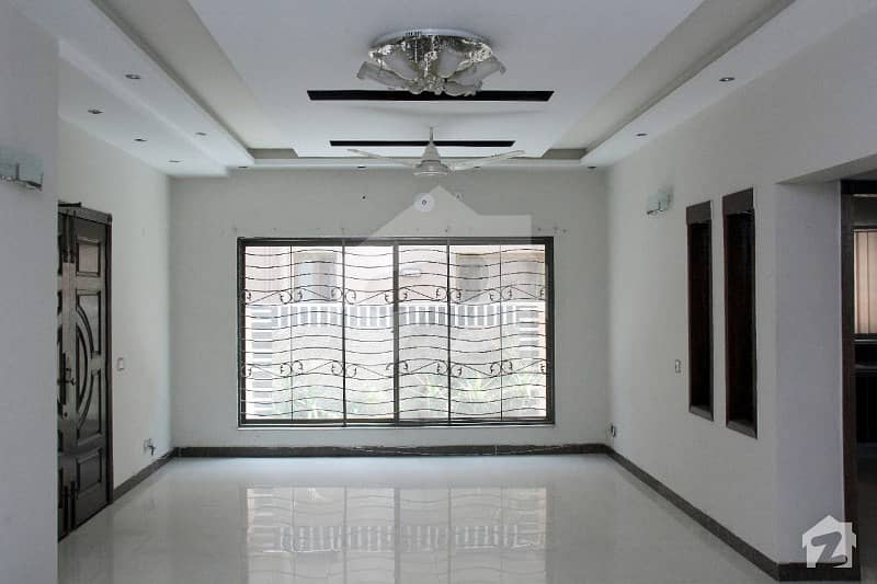 10 Marla House For Rent - DHA Phase 5