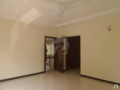 60x90 Tripl Storey House Is Available For Rent In I-8
