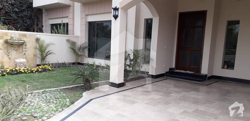 14 Marla Very Beautiful House With Swimming Pool On 45 Ft Road At Facing Park Of Lake City