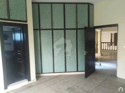 1 Kanal Well Maintained House Is Available For Rent 1 Kanal Well Maintained House Is Available For Rent