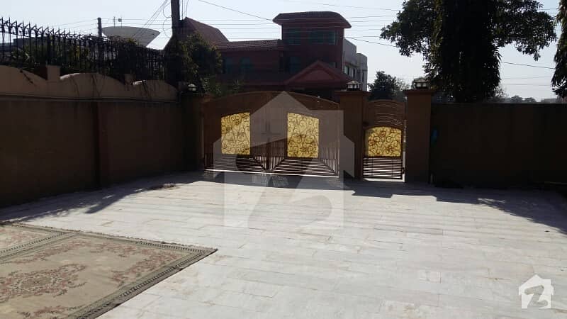 2 kanal new upper portion available in D block of Valencia town Lahore