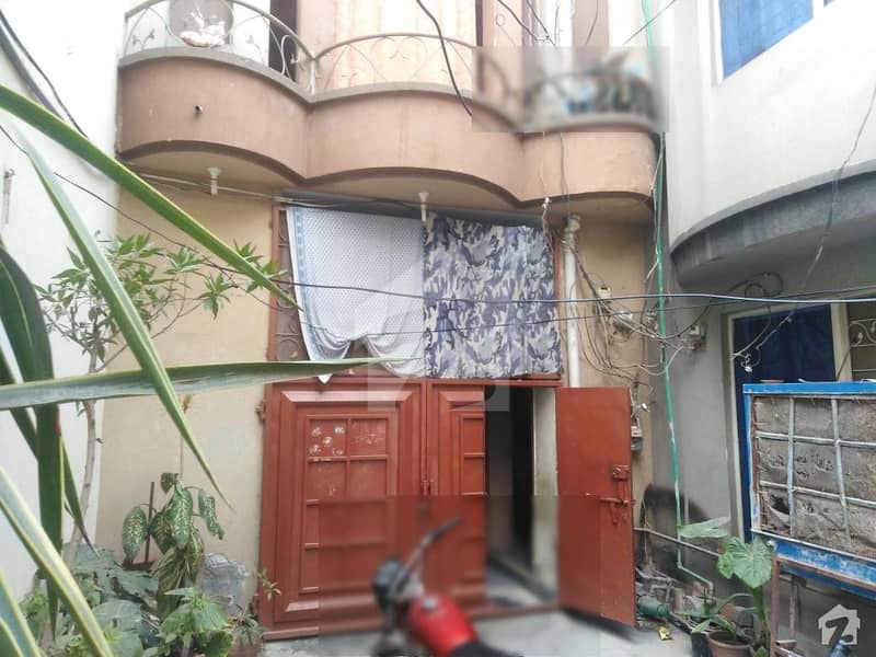 بسطامی روڈ سمن آباد لاہور میں 6 کمروں کا 5 مرلہ مکان 1.2 کروڑ میں برائے فروخت۔