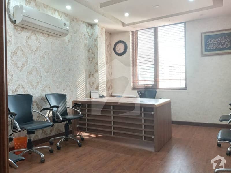 F-11 Markaz Double Road 400 Sq Yd Beautiful Office For Sale