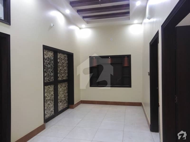 زمان ٹاؤن کورنگی کراچی میں 4 کمروں کا 4 مرلہ مکان 1.35 کروڑ میں برائے فروخت۔