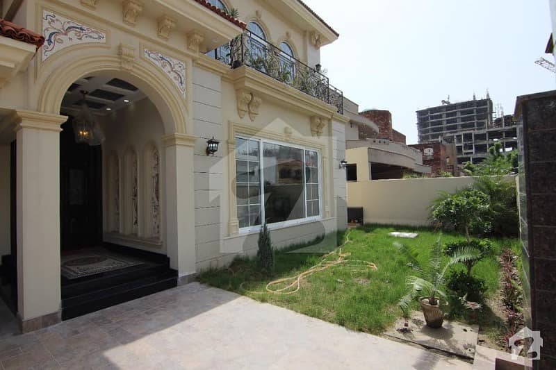 10 marla brand new   bungalow for rent  in DHA Phase 6  4 Bed rooms