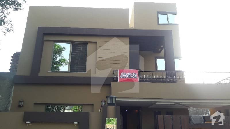 Stylish 10 Marla Brand New House For Sale In Bahria Town Lahore