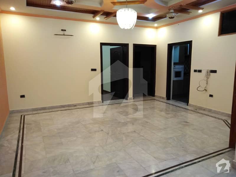 10 Marla Beautiful House For Rent In Phase 3 Dha Lahore