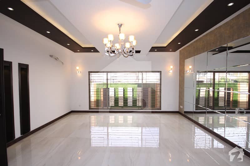 1 Kanal Brand New Upper Portion With Front Terrace For Rent In DHA Phase 7