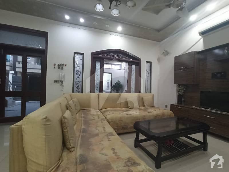 ویلینشیاء ہاؤسنگ سوسائٹی لاہور میں 4 کمروں کا 6 مرلہ مکان 1.35 کروڑ میں برائے فروخت۔