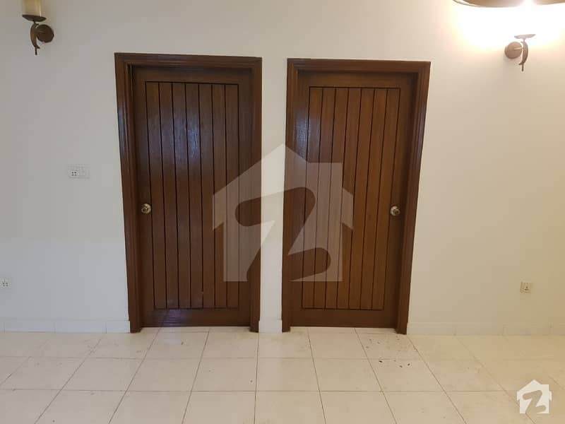 2nd Floor Well Maintained Apartment For Rent In Bukhari Commercial Phase 6