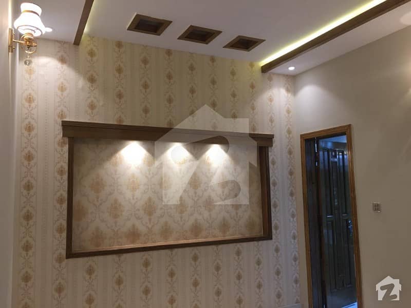 8 MARLA UPPER PORTION AVAILABLE IN UMAR BLOCK SECTOR B BAHRIA TOWN LAHORE