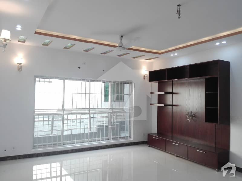 Upper portion available for rent in Nasheman Iqbal Phase 1