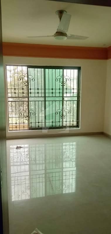Kanal 3 Bed Excellent Lower Portion In Nfc Society Near Wapda Town