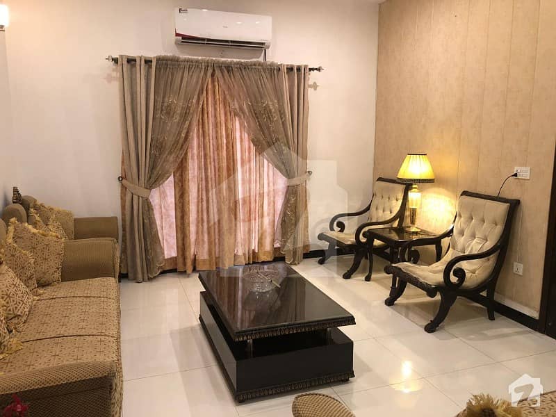 بحریہ ٹاؤن سیکٹر ای بحریہ ٹاؤن لاہور میں 2 کمروں کا 10 مرلہ زیریں پورشن 35 ہزار میں کرایہ پر دستیاب ہے۔