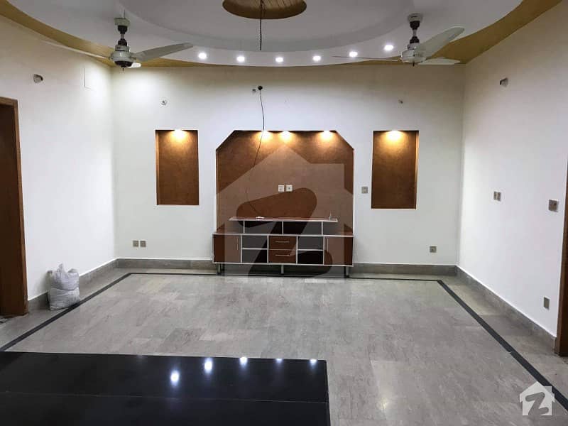 10 Marla Upper Portion For Rent in Quaid Block Bahria Town Lahore