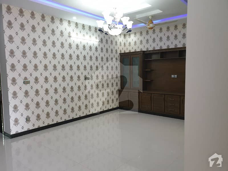 50x90 1 Kanal Full House For Rent in E11 Islamabad