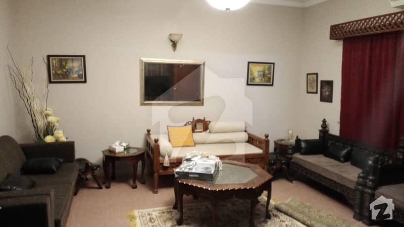 خالد بِن ولید روڈ کراچی میں 4 کمروں کا 12 مرلہ مکان 6.75 کروڑ میں برائے فروخت۔