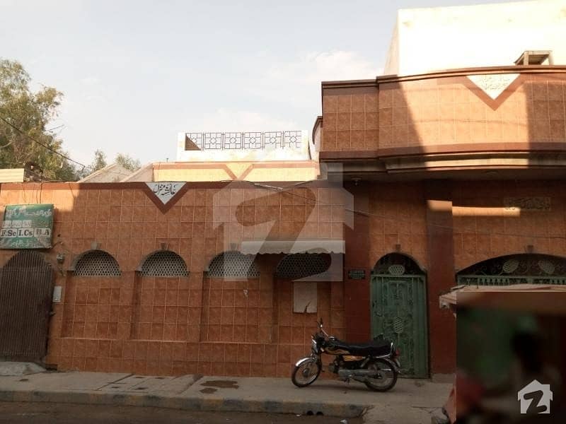 علی ہاؤسنگ کالونی فیصل آباد میں 5 کمروں کا 10 مرلہ مکان 2.3 کروڑ میں برائے فروخت۔