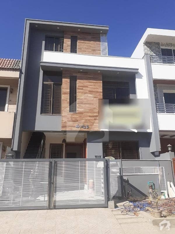 G-13/1 25x40 Sq Ft Brand New Triple Storey House For Sale