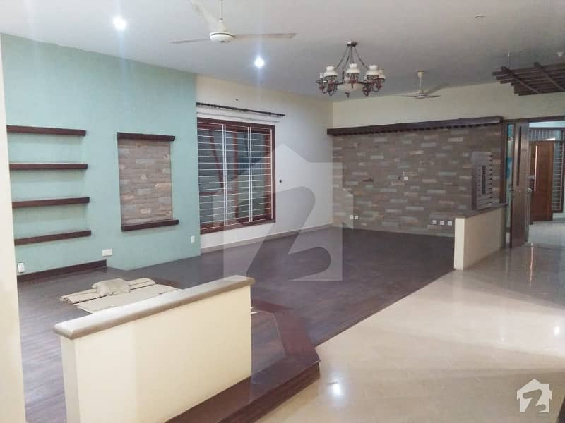 Dha Phase 7 Nnear  Bukhari Park 500 Yards West Open Bungalow For Sale Well Maintained