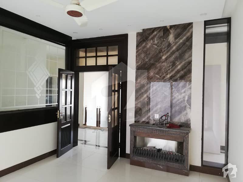 1 Kanal Brand New Royal Place Modern Luxury Upper Portion For Rent In Sui Gas Housing Society