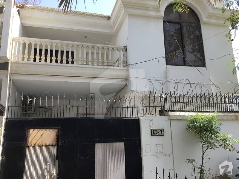 باتھ آئی لینڈ کراچی میں 5 کمروں کا 10 مرلہ مکان 2.4 لاکھ میں کرایہ پر دستیاب ہے۔