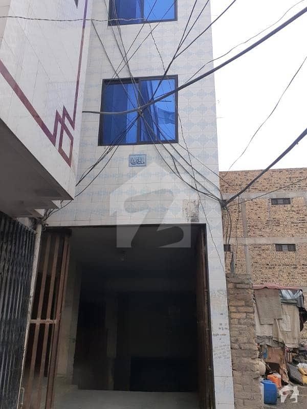 3 BED FLAT FOR SALE MULTANI MUHALLA 3 BED FLAT FOR SALE MULTANI MUHALLA