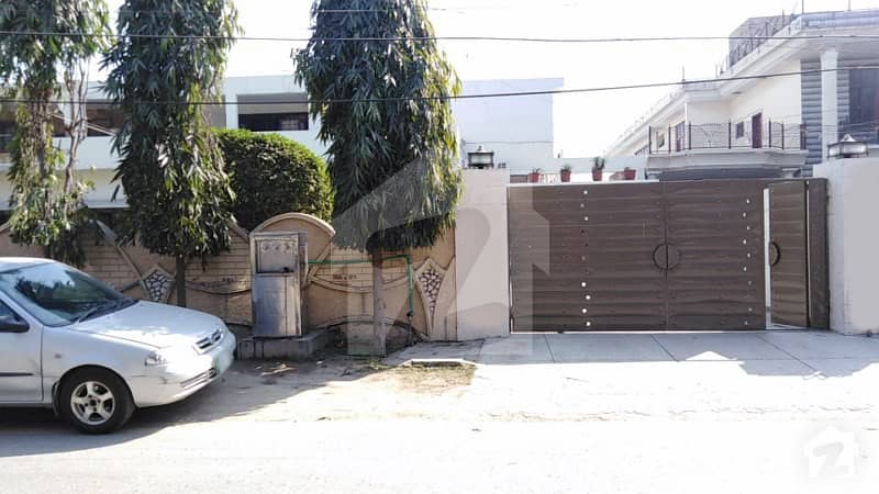 4.5 Kanal Commercial House For Sale In New Muslim Town Lahore