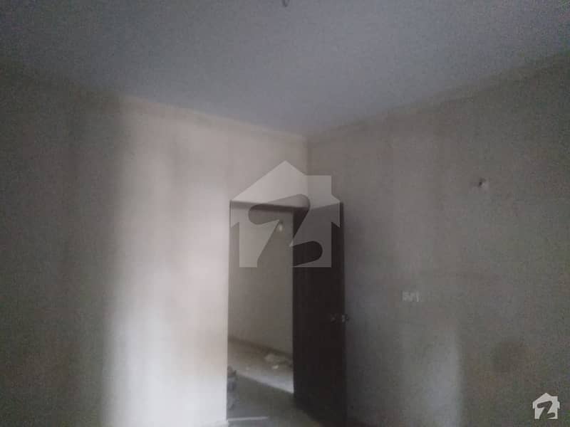 3rd Floor Flat Available For Rent