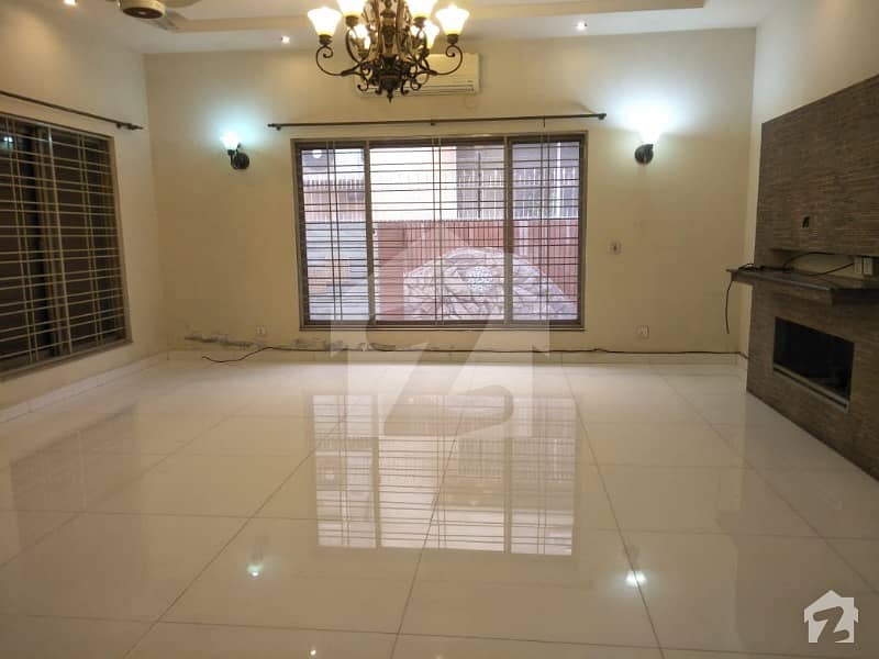 5 Marla Beautiful House Available For Rent In Dha Phase 5 D Block