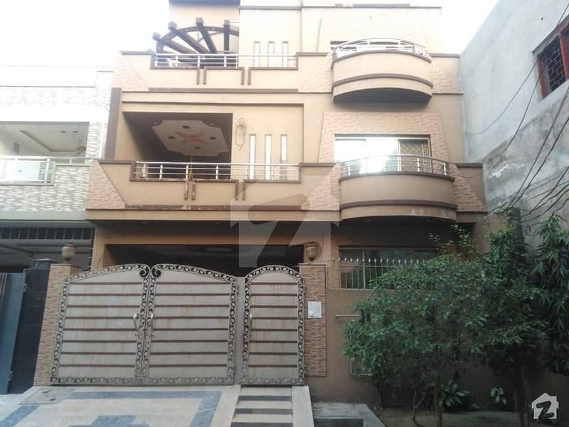 مرغزار آفیسرز کالونی لاہور میں 5 کمروں کا 10 مرلہ مکان 2.2 کروڑ میں برائے فروخت۔