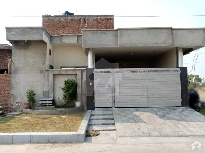 خیابان گرین ستیانہ روڈ فیصل آباد میں 6 مرلہ مکان 70 لاکھ میں برائے فروخت۔