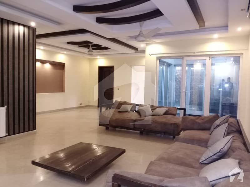 1 Kanal Furnished Bungalow For Rent daily and monthly basic also