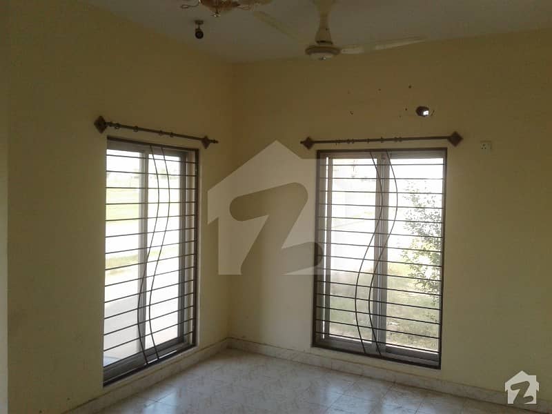 NON FURNISHED TWO BEDROOM APARTMENT FOR RENT IN AWAMI 6 PHASE 8