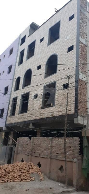 کمرشل مارکیٹ راولپنڈی میں 4 مرلہ عمارت 4.5 کروڑ میں برائے فروخت۔