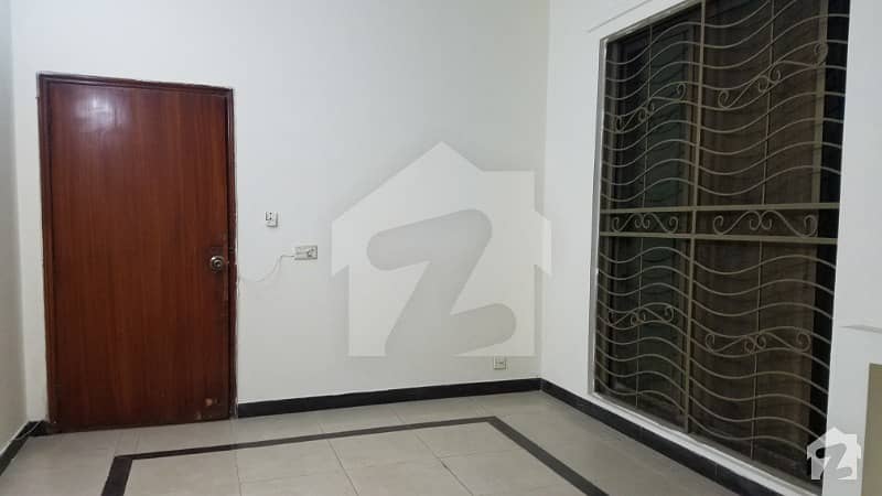 10 Marla House 3 Bedroom For Rent In DHA Phase 3 Block Z