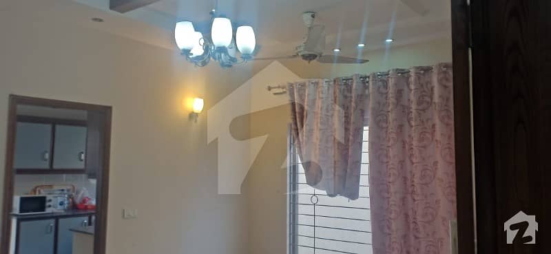 Near Main Road 10 Marla Upper Portion Available For Rent