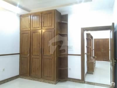 Here Is A Good Opportunity To Live In A Well-Built House Here Is A Good Opportunity To Live In A Well-Built House